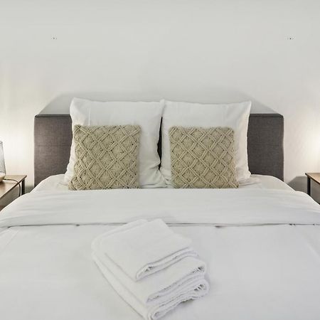 Superbe 2 Pieces Au Coeur Du Xvieme Bed and Breakfast Paris Eksteriør billede