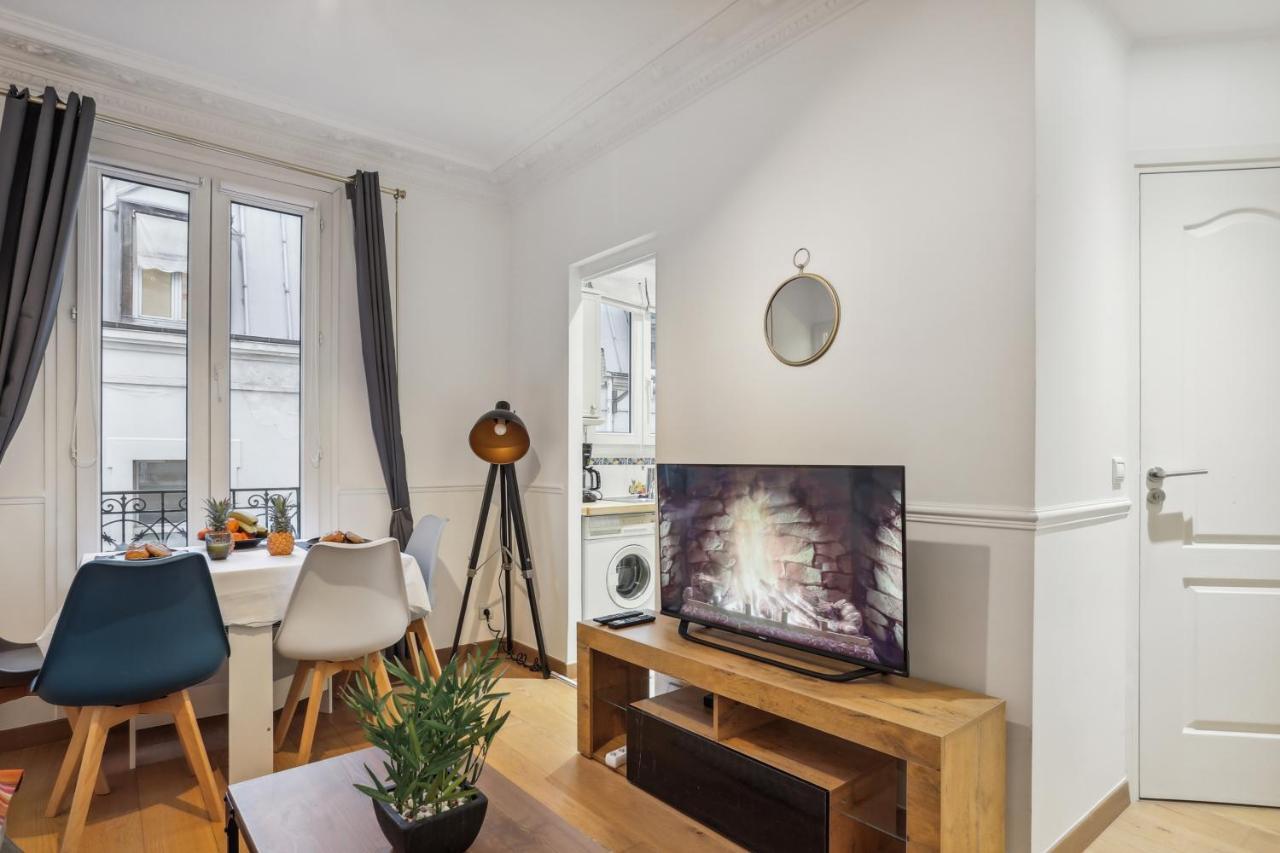 Superbe 2 Pieces Au Coeur Du Xvieme Bed and Breakfast Paris Eksteriør billede